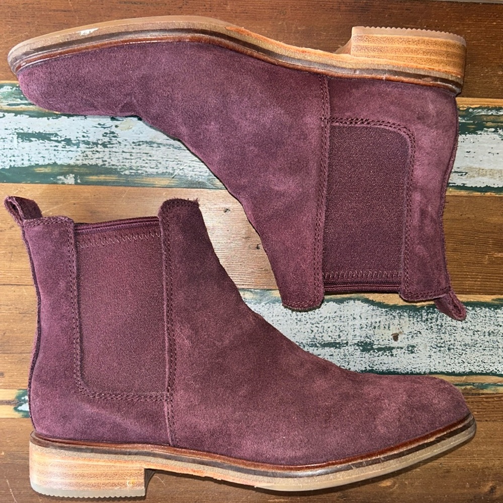EUC Clarks Arlo Suede Chelsea Boots Size 8 39 - Picture 4 of 9
